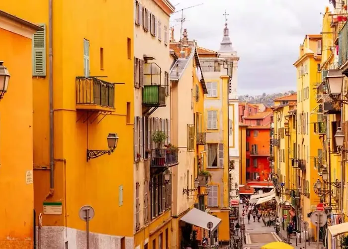 Sunny Old Town *
