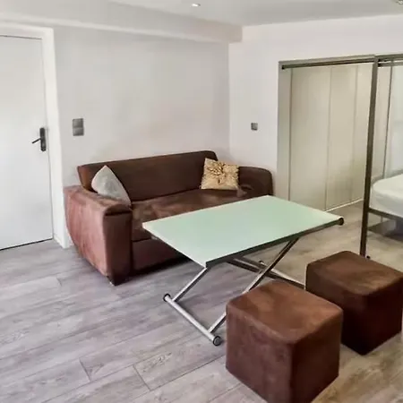 Sunny Old Town Apartment