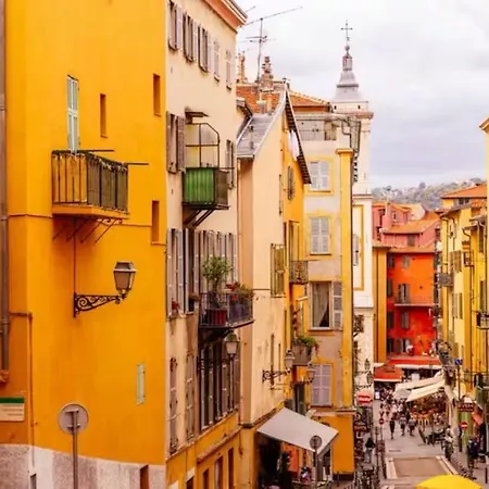 Sunny Old Town *